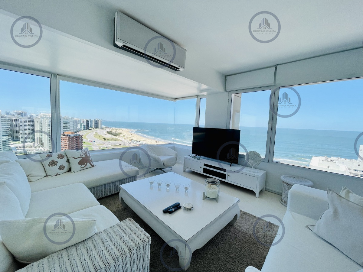 Alquiler temporario de maravilloso departamento piso alto de tres dormitorios, Peninsula, Punta del Este — fotografía 1