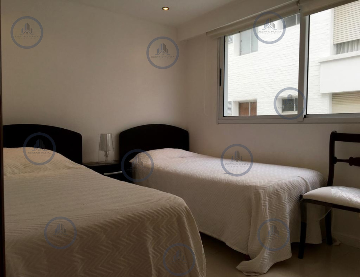 Apartamento ID.956 - Apartamento de 6 Dormitorios Frente al Puerto de Punta del Este