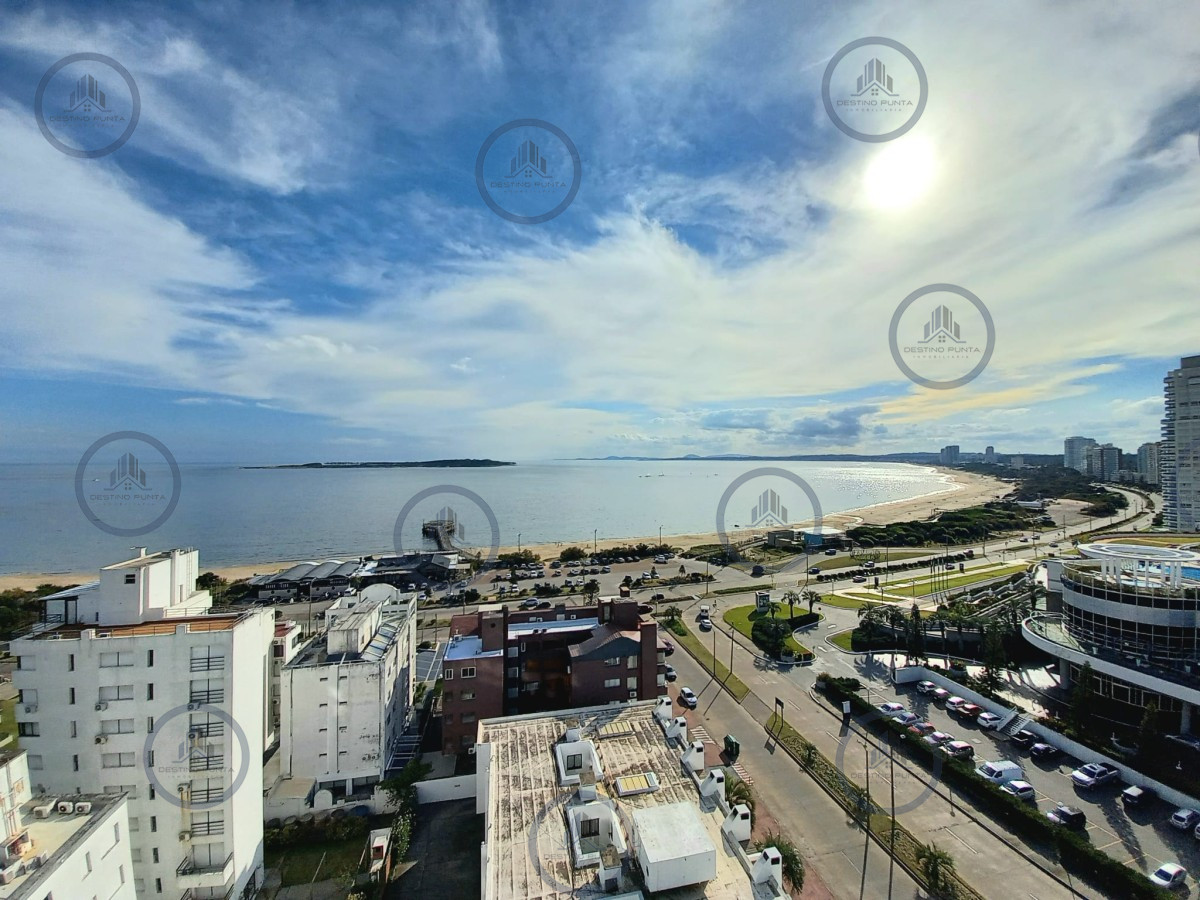 Apartamento ID.159 - Moderno Apartamento de 3 Suites en Playa Mansa con Vista al Mar