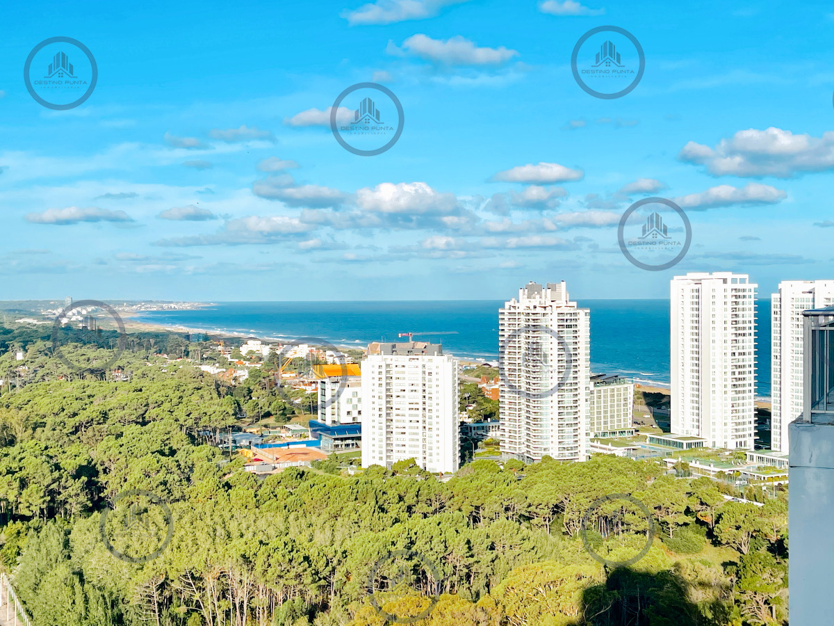 Apartamento ID.2518 -  Exclusivo Penthouse de 3 Dormitorios con Vistas panorámicas a Playa Brava, en Venta