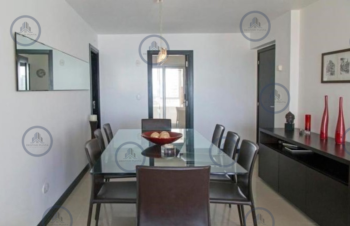 Apartamento ID.1154 - Excelente Apartamento de 3 Dormitorios con Vista al Mar, Playa Mansa, Punta del Este