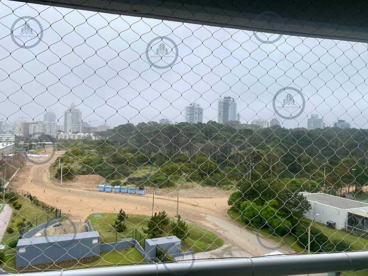 Apartamento ID.2159 - Oportunidad Moderno Apartamento de 2 Dormitorios y Dependencia a Pasos de Playa Brava