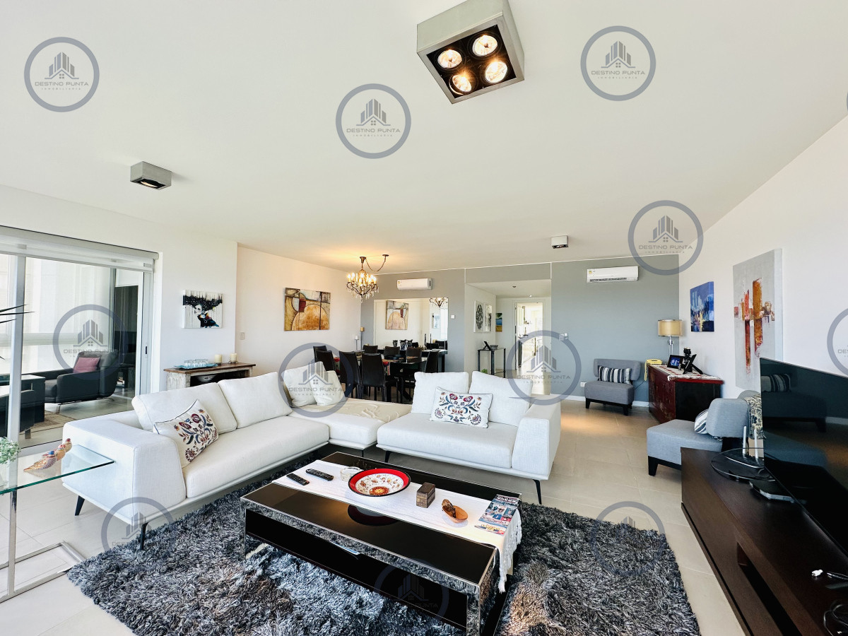 Apartamento ID.1762 - Oportunidad en Venta! Apartamento sobre playa Brava de 3 Dormitorios más Dependencia, Torre Le Parc