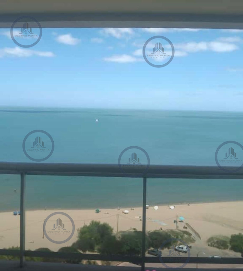Apartamento ID.479 - Alquiler temporario de apartamento en torre Premiun sobre playa Mansa de tres dormitorios