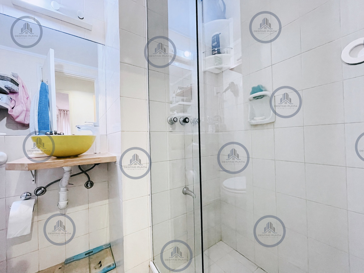 Apartamento ID.2075 - Excelente Apartamento de 2 Dormitorios Frente a Los Dedos, Playa Brava Punta del Este
