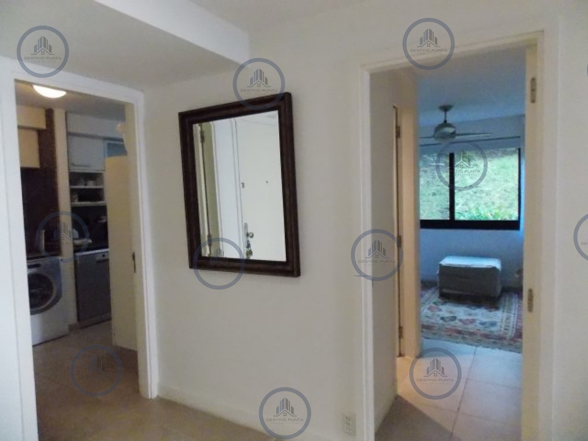 Apartamento ID.32 - Alquiler temporario de departamento esquinero de dos dormitorios mas dependencia de servicio, Punta Ballena