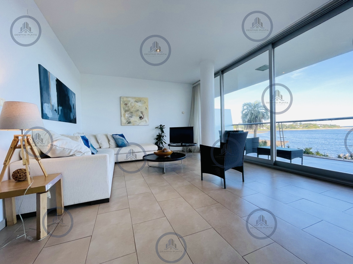 Apartamento ID.1925 - Venta de Moderno Apartamento de 3 Dormitorios Frente al Mar en La Barra