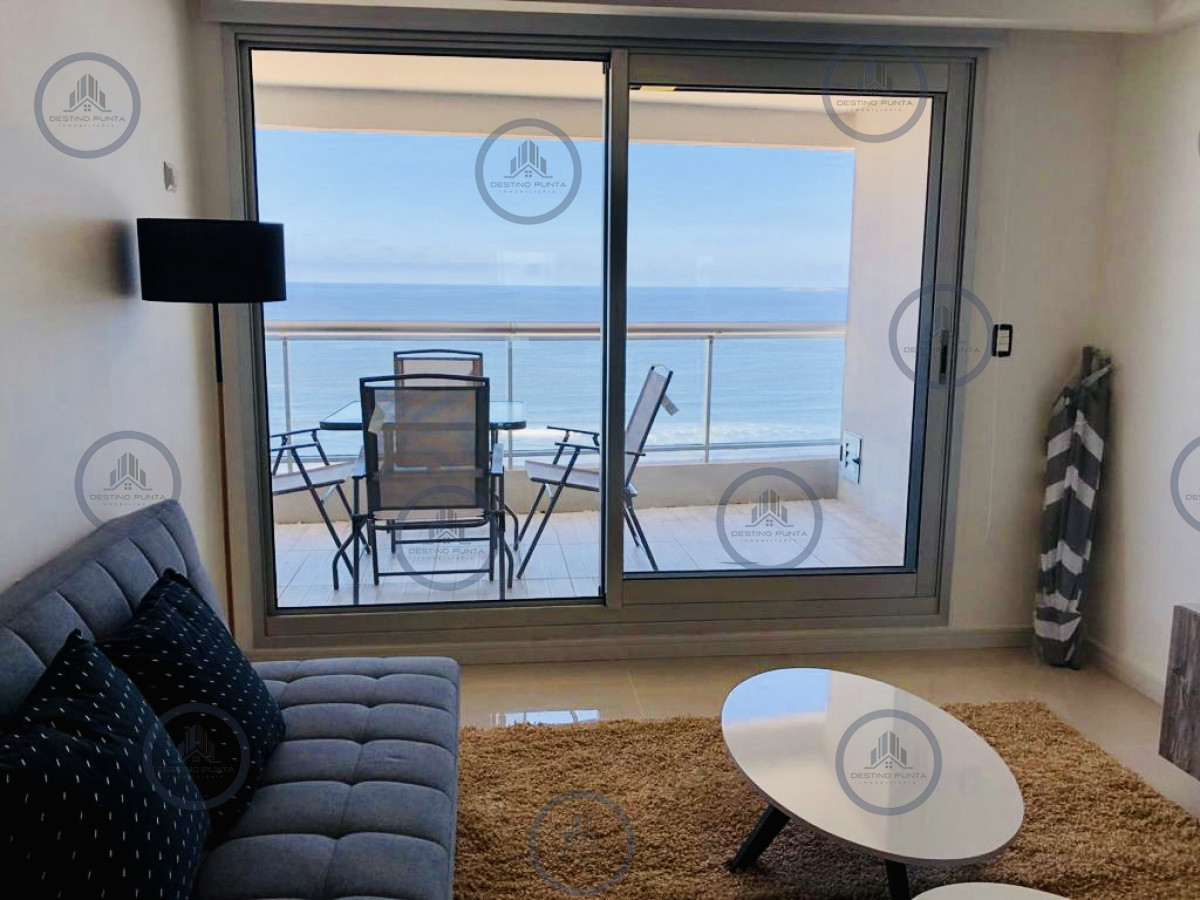 Apartamento ID.144 - Alquiler temporario de apartamento de dos dormitorios con parrillero de uso exclusivo Playa Brava, Punta del Este