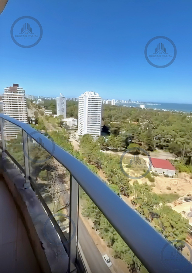 Apartamento moderno de 2 Dormitorios en Alquiler Anual sobre Roosevelt Punta del Este — fotografía 2