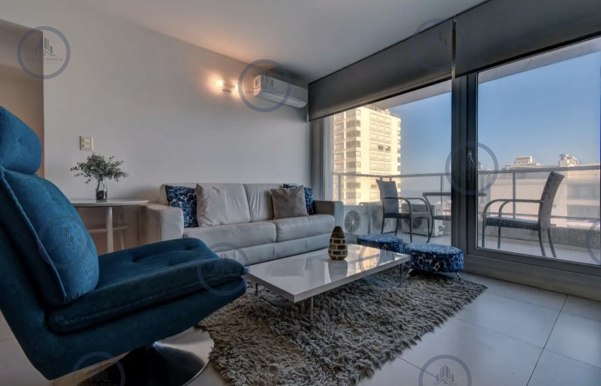 Apartamento ID.541 - Apartamento Céntrico de 2 Dormitorios con Vista al Mar, en el corazón de la Península de Punta del Este