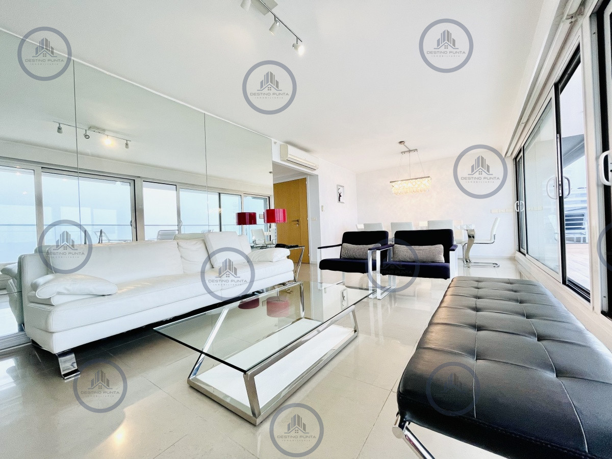 Apartamento ID.159 - Moderno Apartamento de 3 Suites en Playa Mansa con Vista al Mar