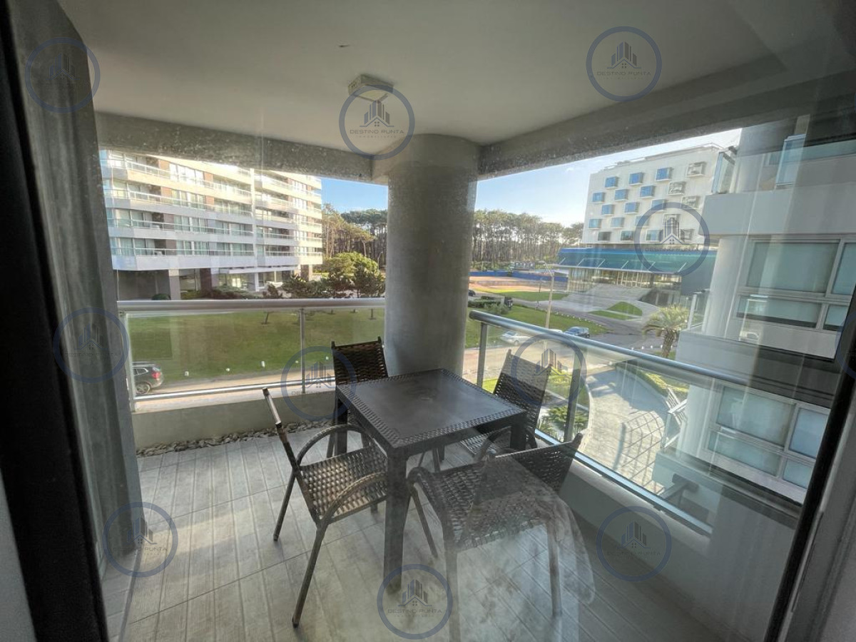 Apartamento ID.2077 - Alquiler temporario de apartamento de 1 dormitorio en playa Brava, Punta del Este