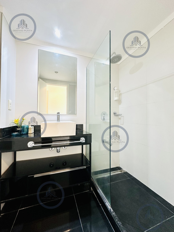 Apartamento ID.735 - Moderno Apartamento de 3 Dormitorios en Suite, zona Hotel Enjoy, Punta del Este