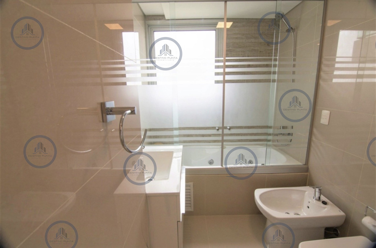 Apartamento ID.306 - Moderno Apartamento de 3 Dormitorios con Parrillero en Look Brava
