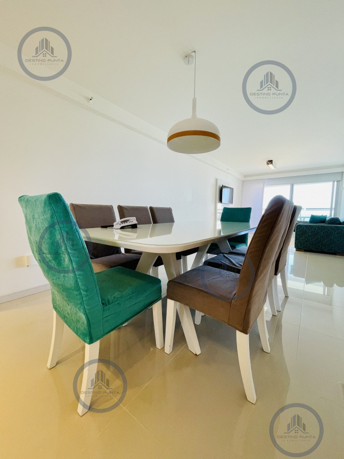 Apartamento ID.442 - Alquiler temporario de apartamento de dos dormitorios con dos baños en Playa Brava