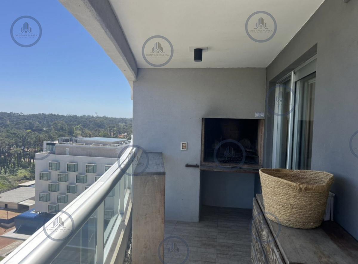 Apartamento ID.134 - Apartamento en venta y alquiler de 1 dormitorio con parrillero en Playa Brava, torre moderna