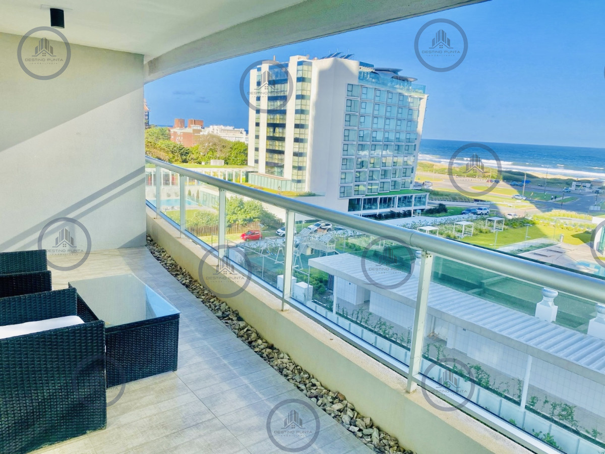 Apartamento ID.2927 - Apartamento de 2 Dormitorios y Parrillero con Vista al Mar en Playa Brava, Look Tower