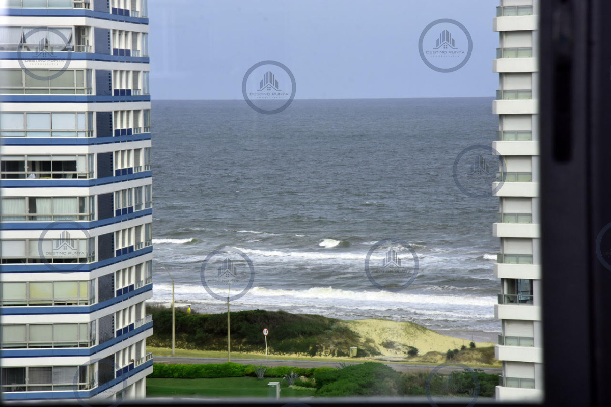Apartamento ID.450 - Alquiler de Moderno Apartamento de 1 Dormitorio a metros de Playa Brava, Punta del Este