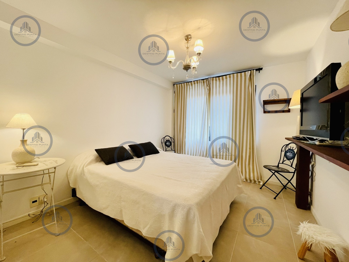 Apartamento ID.1192 - Venta y alquiler de apartamento de dos dormitorios con parrillero de uso exclusivo en Punta Ballena