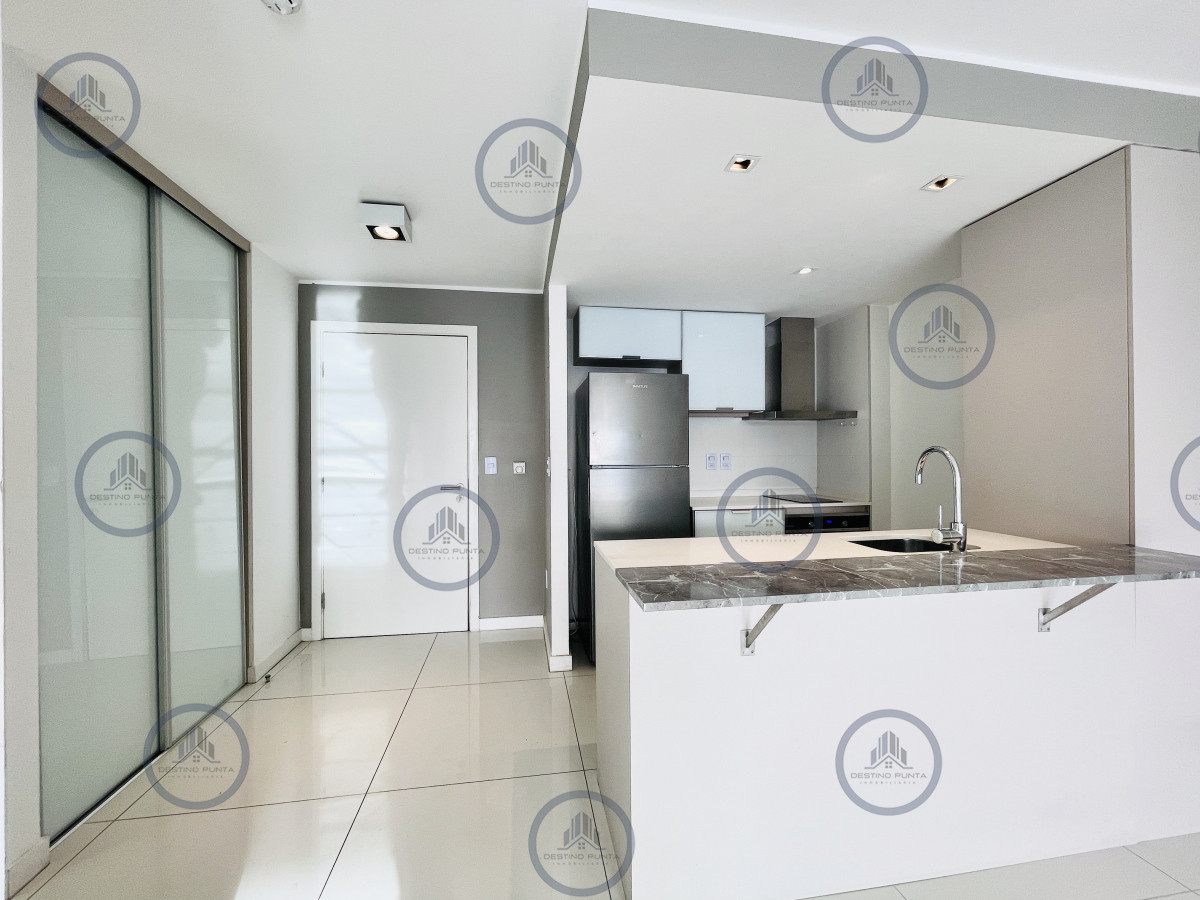 Apartamento ID.2711 - Apartamento de 2 Dormitorios en Alquiler Anual a pasos de Playas Mansa y Brava
