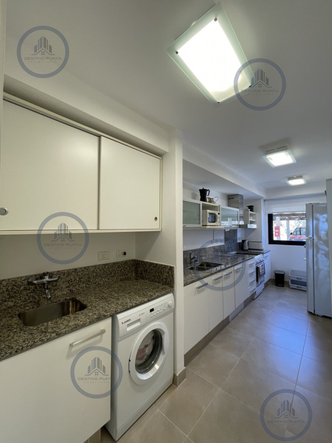 Apartamento ID.722 - Apartamento en alquiler temporario de dos dormitorios con parrillero de uso exculusivo, Punta Ballena