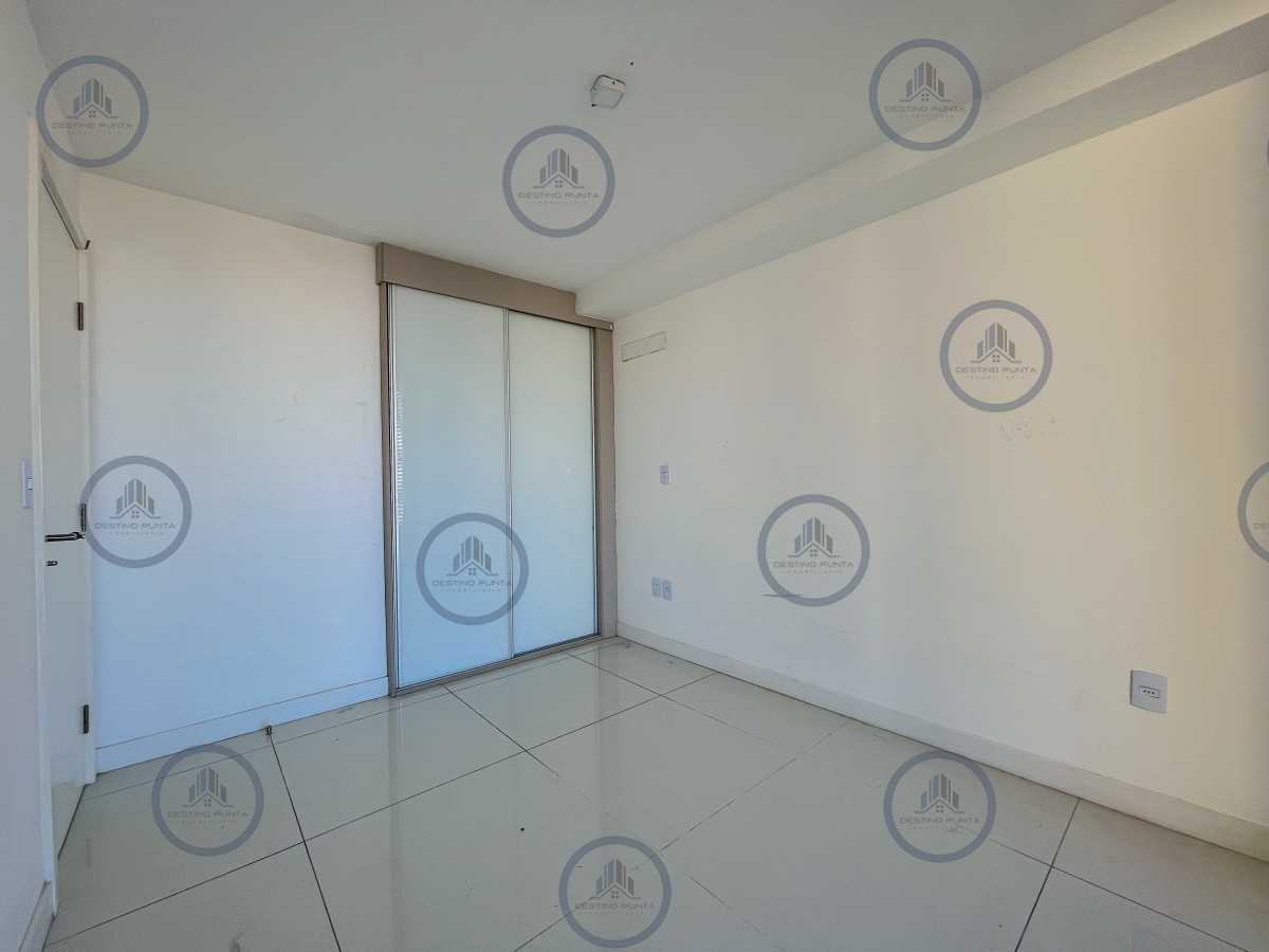 Apartamento ID.1982 - Apartamento de 1 Dormitorio en edificio Artower, Sin Muebles, Punta del Este
