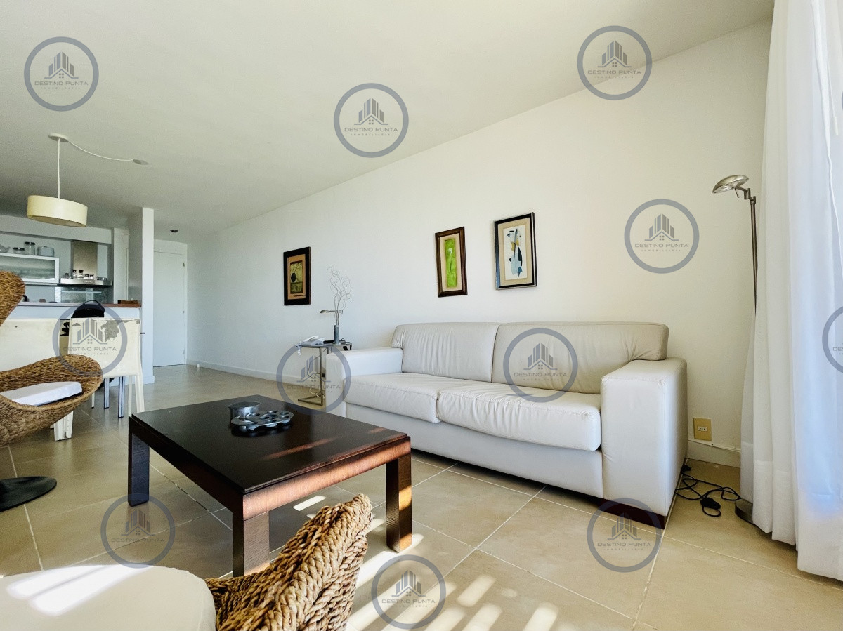 Apartamento ID.506 - Venta y alquiler temporario de apartamento de un dormitorio con parrillero en exclusivo complejo de Punta Ballena