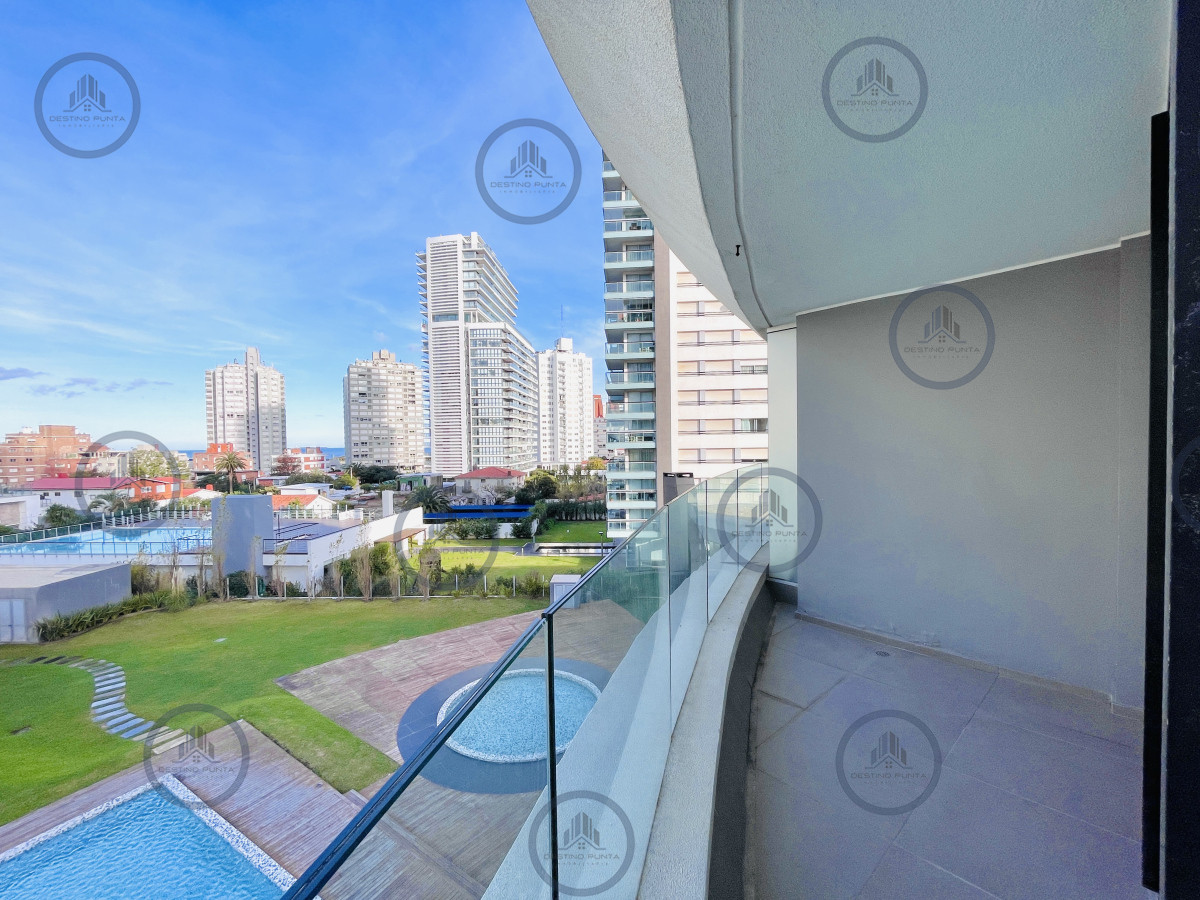 Apartamento ID.2710 - Alquiler Anual, Apartamento de 1 Dormitorio entre playas Mansa y Brava