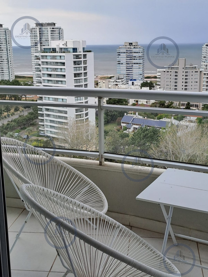 Apartamento ID.916 - Alquiler temporario de apartamento de dos dormitorios con dos baños en torre con servicios sobre Roosevelt