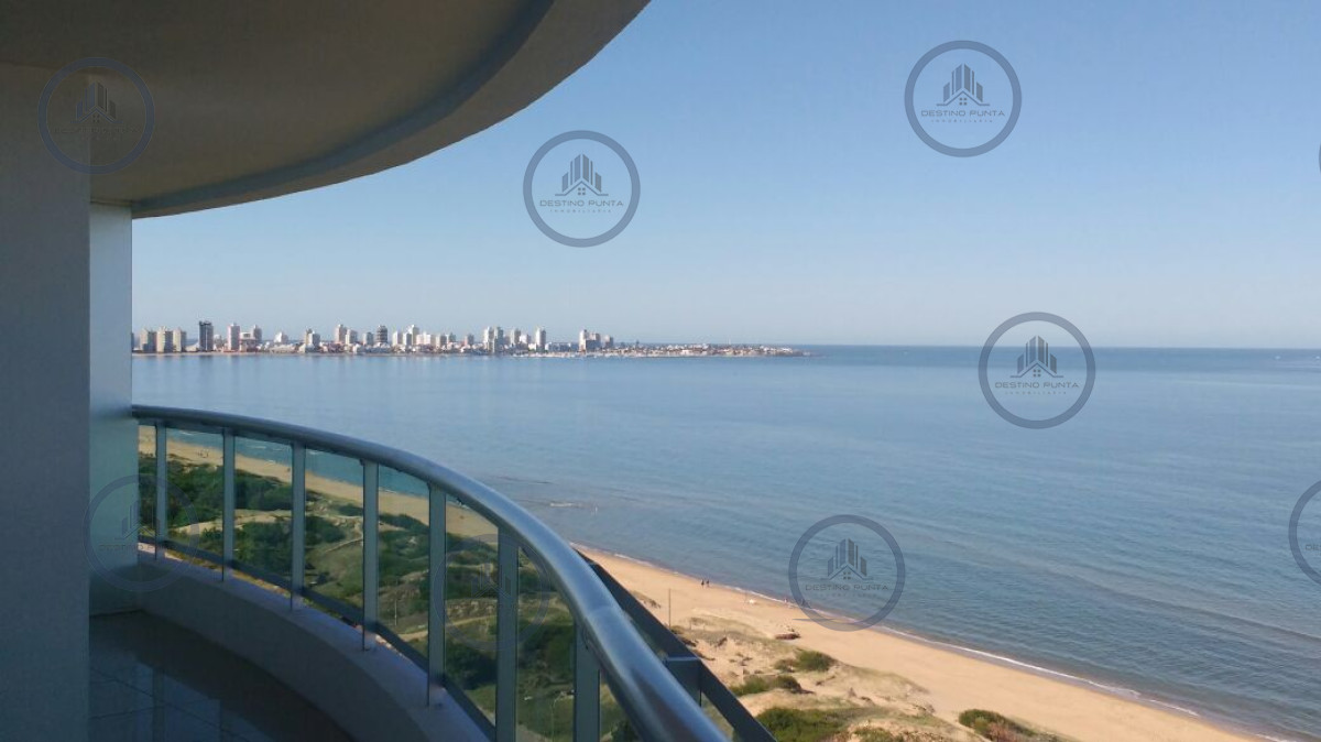 Apartamento ID.479 - Alquiler temporario de apartamento en torre Premiun sobre playa Mansa de tres dormitorios