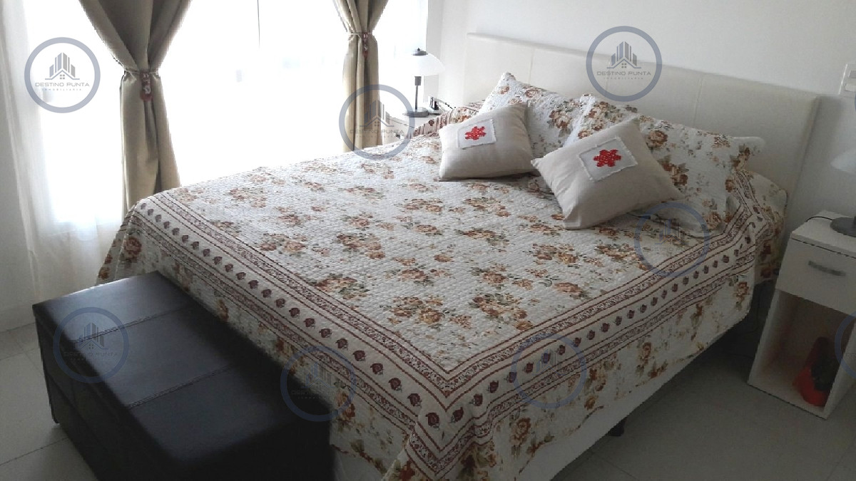 Apartamento ID.323 - Muy Buen Apartamento de 2 Dormitorios en Península - Punta del Este