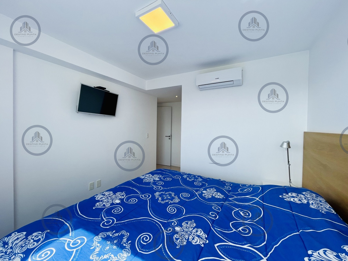 Apartamento ID.881 - Apartamento de 2 Dormitorios en Venta a metros de playa Brava, Punta del Este