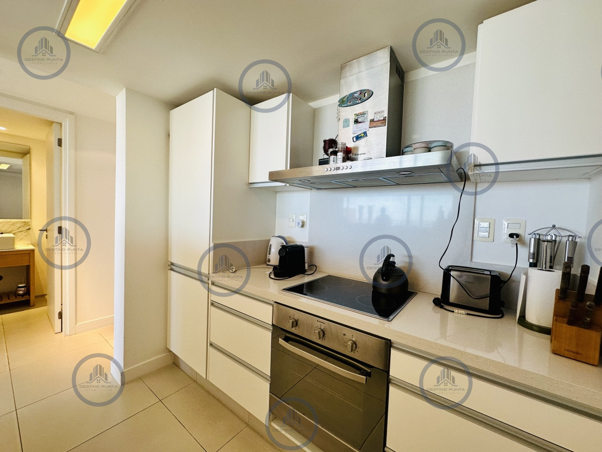 Apartamento ID.1690 - Venta y Alquiler temporario de apartamento moderno de dos dormitorios con parrillero en Punta Ballena