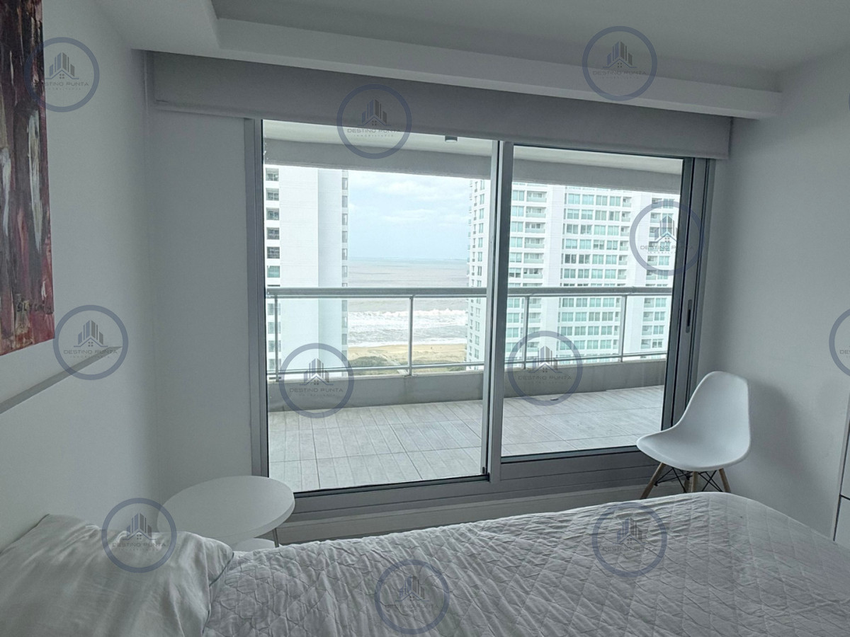 Apartamento ID.299 - Apartamento de 2 Dormitorios en Frente a Playa Brava - Punta del Este