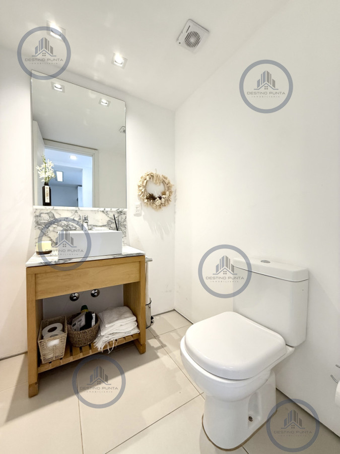 Apartamento ID.3111 - Venta de hermoso departamento de 2 dormitorios más parrillero en Punta Ballena 