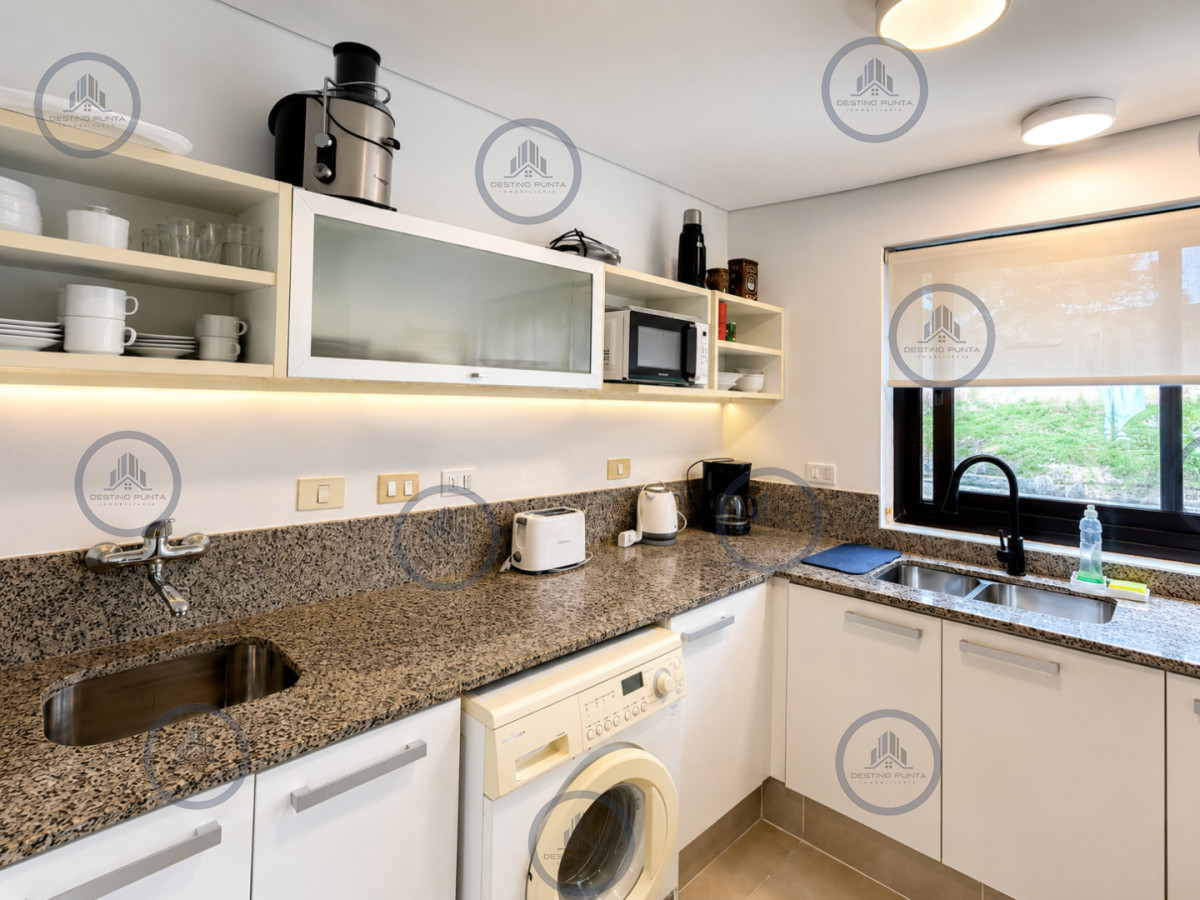 Apartamento ID.3147 - Venta de apartamento de 2 Dormitorios con Parrillero y Vistas al Mar, Punta Ballena 