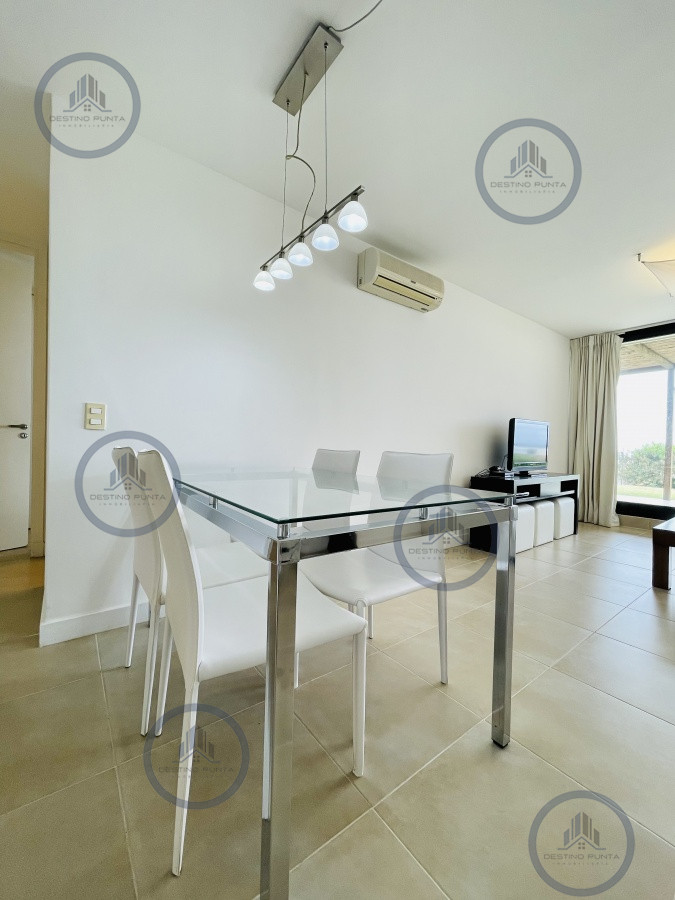 Apartamento ID.1039 - Alquiler temporario de apartamento de un dormitorio con parrillero y jardín, Punta Ballena