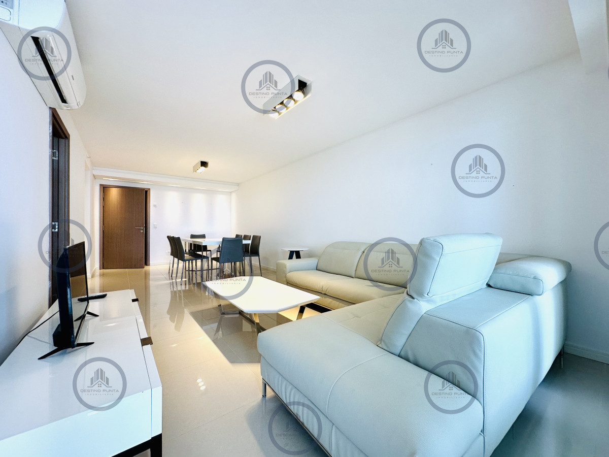 Apartamento ID.2295 - Oportunidad de venta apartamento de 3 dormitorios mas dependencia Playa Brava, Punta del Este