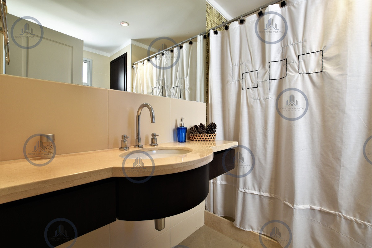 Apartamento ID.357 - Moderno Apartamento de 3 Dormitorios frente al Mar - Playa Brava