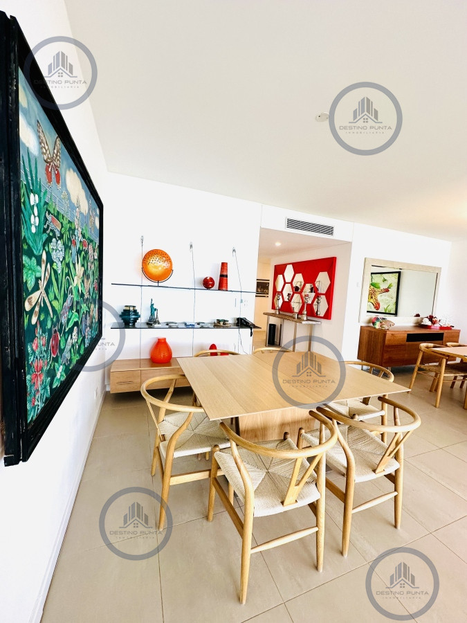 Apartamento ID.272 - Oportunidad en Venta Maravilloso departamento esquinero en Torre Le Parc, Playa Brava, Punta del Este