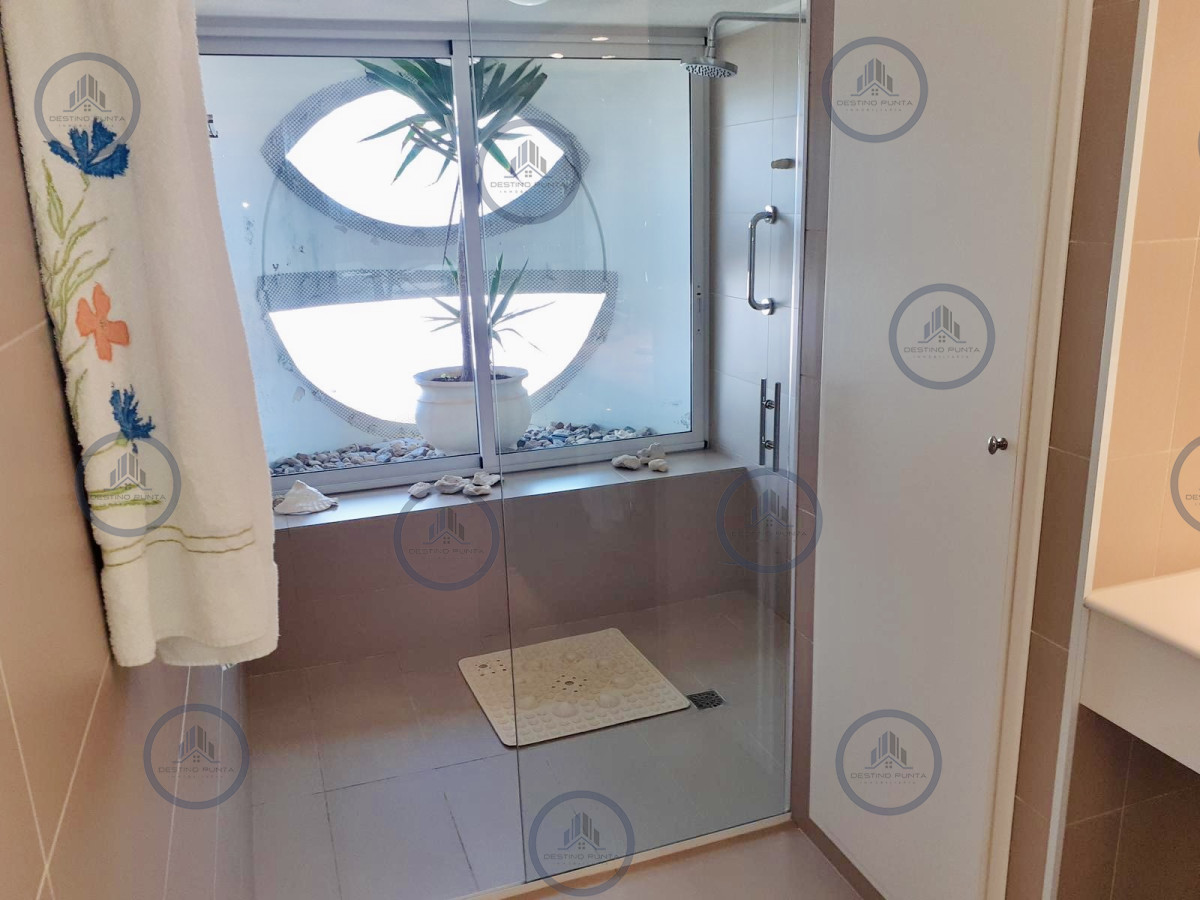 Apartamento ID.1173 - Espectacular Apartamento de 3 Dormitorios Frente al Mar, Playa Brava