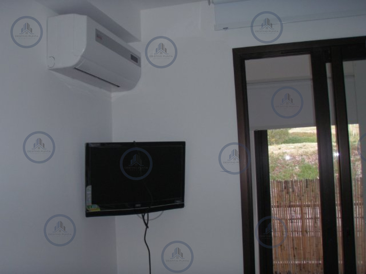 Apartamento ID.31 - Alquiler temporario de apartamento de tres dormitorios más dependencia de servicio, Punta Ballena