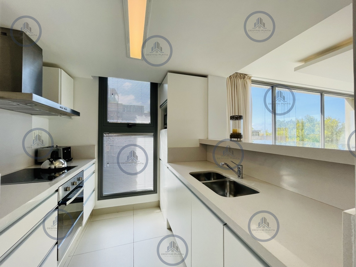 Apartamento ID.112 - Venta OPORTUNIDAD de exclusivo departamento de tres dormitorios y Parrillero en Punta Ballena
