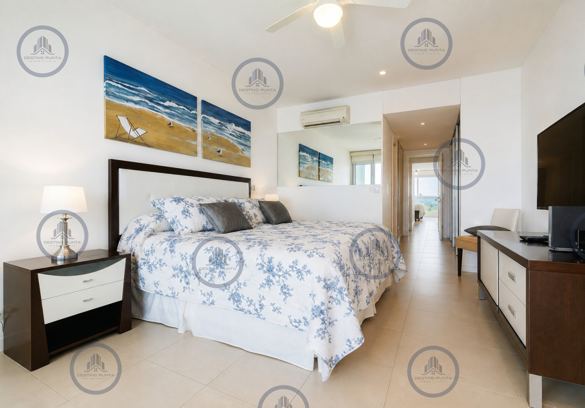 Apartamento ID.484 - Apartamento de 2 Dormitorios más Dependencia en Torre Le Parc, Playa Brava