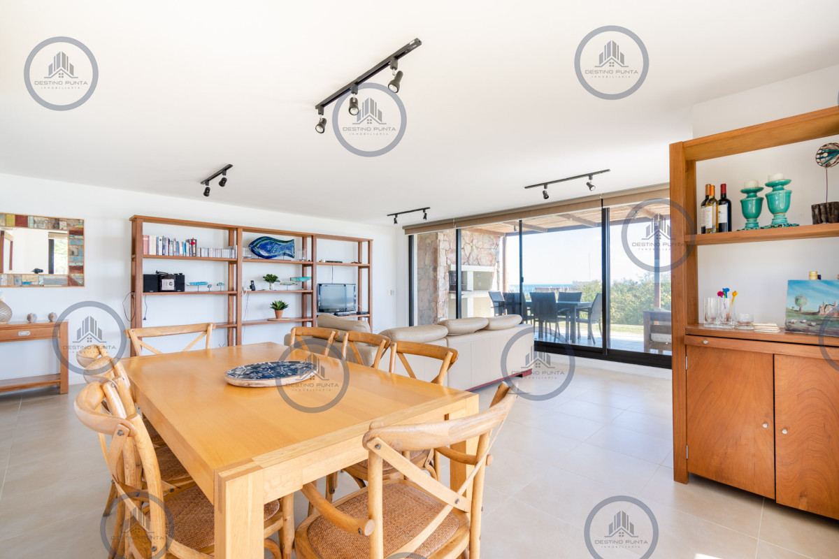 Apartamento ID.9 - Alquier temporario de amplio departamento de tres dormitorios con jardín, Punta Ballena