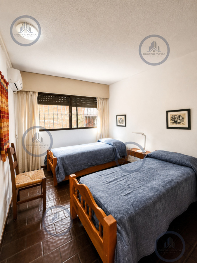 Apartamento ID.3115 - Oportunidad en Venta! Apartamento con alma de casa, 3 Dormitorios, Parrillero y Estufa, en zona Península Punta del Este