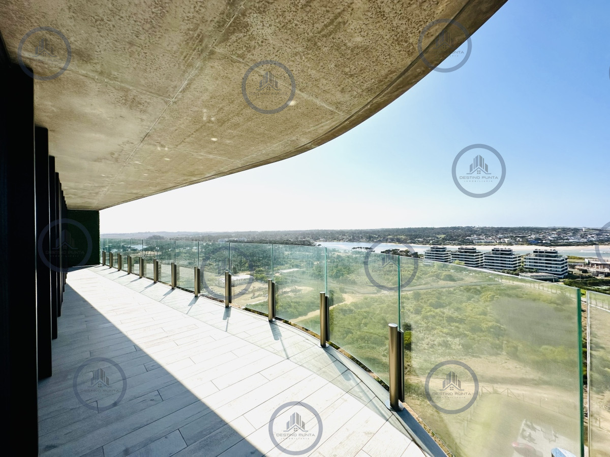 Apartamento ID.677 - Venta y alquiler de apartamento de tres dormitorios con tres suites moderno a estrenar, playa Brava