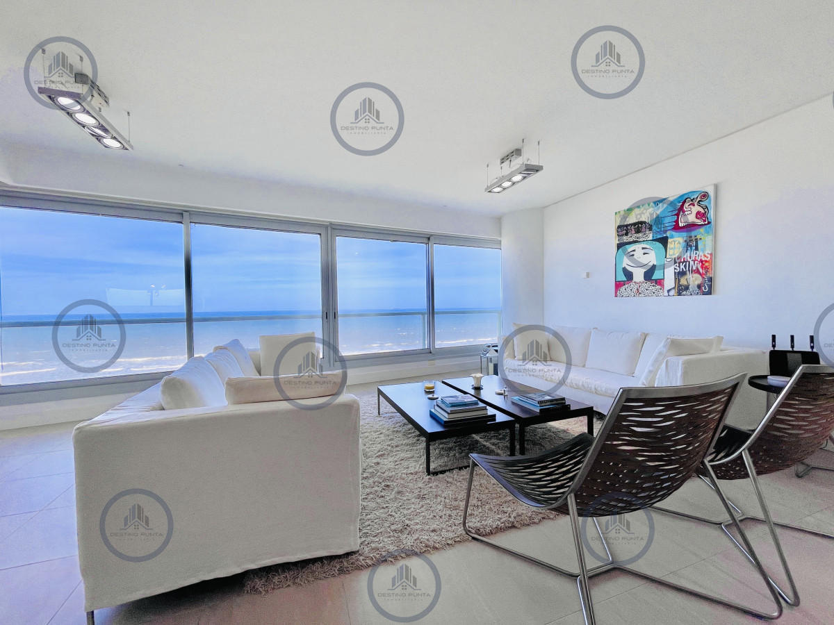 Apartamento ID.25 - Venta y alquiler temporario de apartamento de tres dormitorios mas dependencia de servicio en Playa Brava