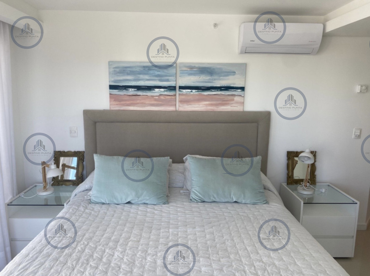 Apartamento ID.3284 - Alquiler temporal de apartamento a pasos de Playa Brava, 3 dormitorios mas dependencia y parrillero