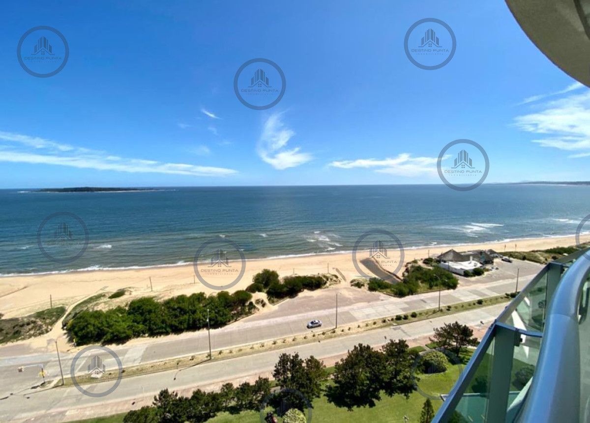 Apartamento ID.479 - Alquiler temporario de apartamento en torre Premiun sobre playa Mansa de tres dormitorios